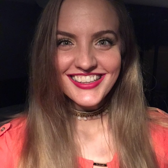 💕😃 Meet Your Posher: Mandy! 😃💕 - Picture 12 of 16